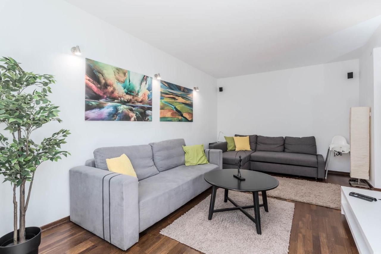 Chill Apartments Kabaty Family Varşova Dış mekan fotoğraf