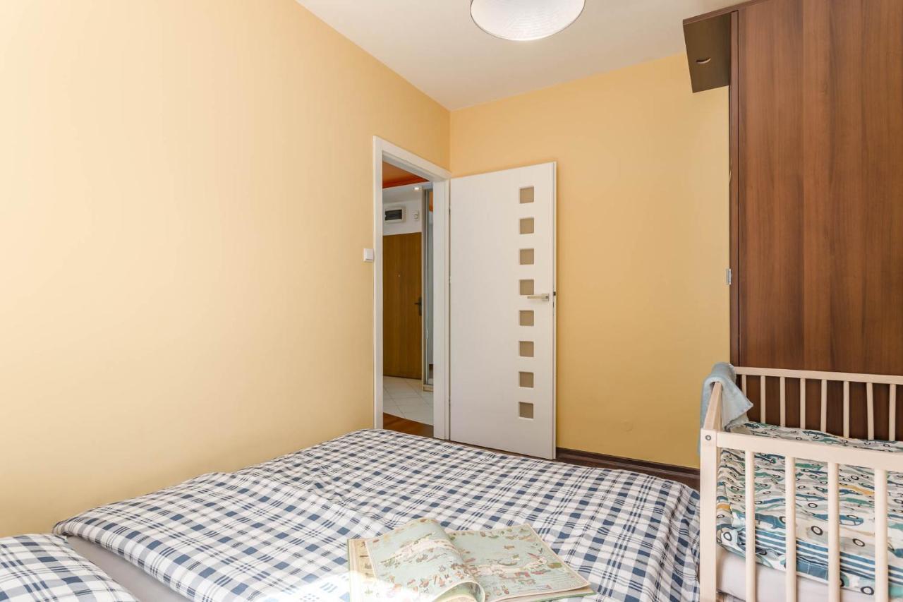 Chill Apartments Kabaty Family Varşova Dış mekan fotoğraf
